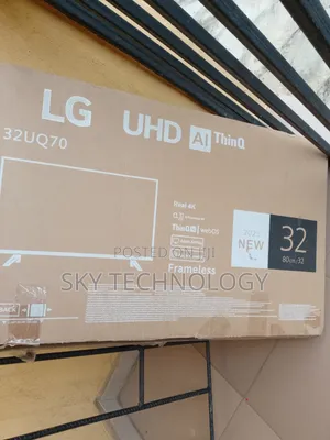 LG 32" Smart Television – Excellent Condition