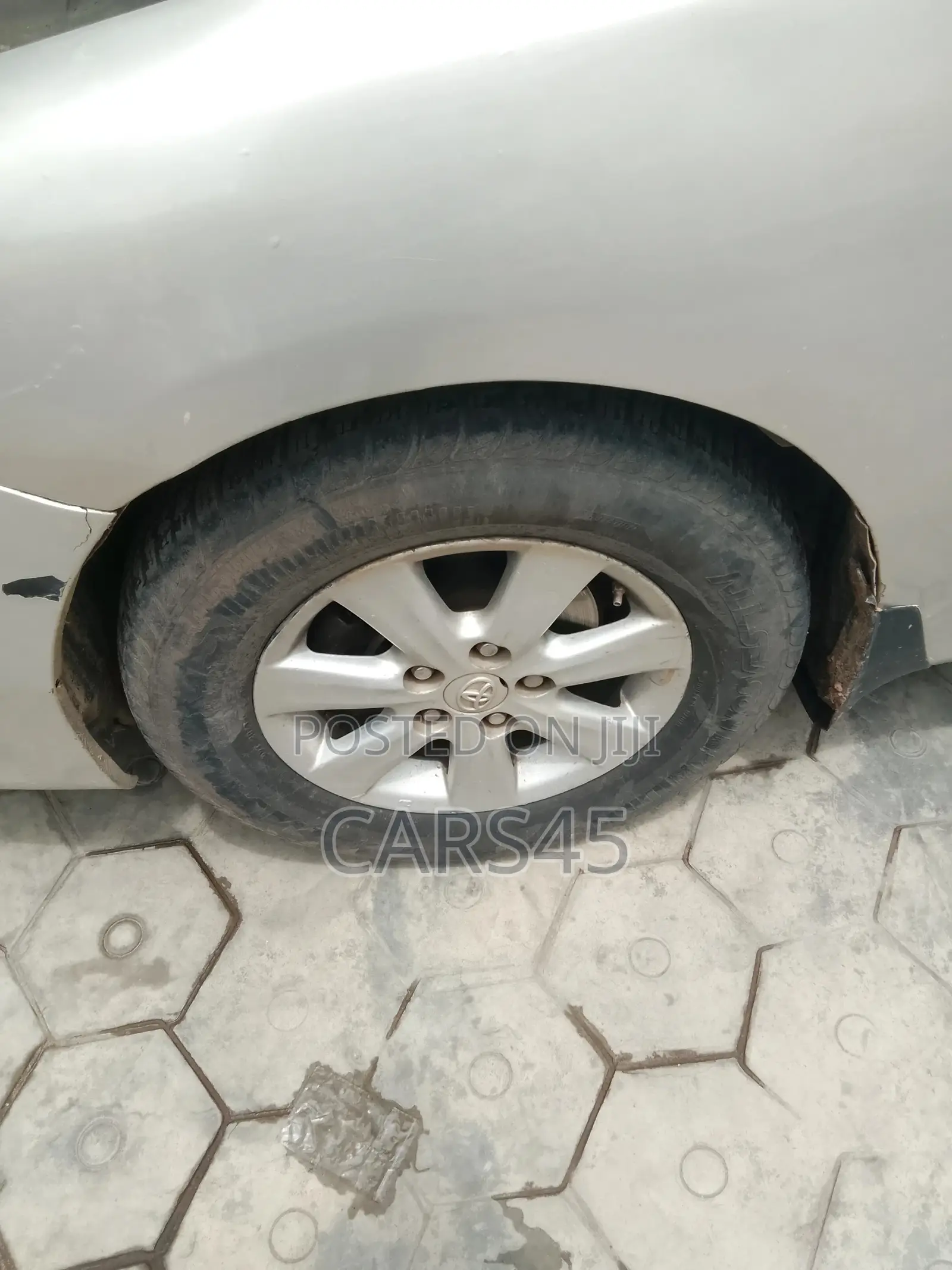 Toyota Corolla 2011 Silver