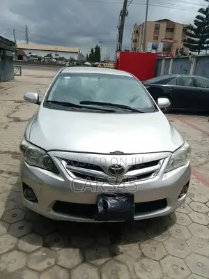 Toyota Corolla 2011 Silver