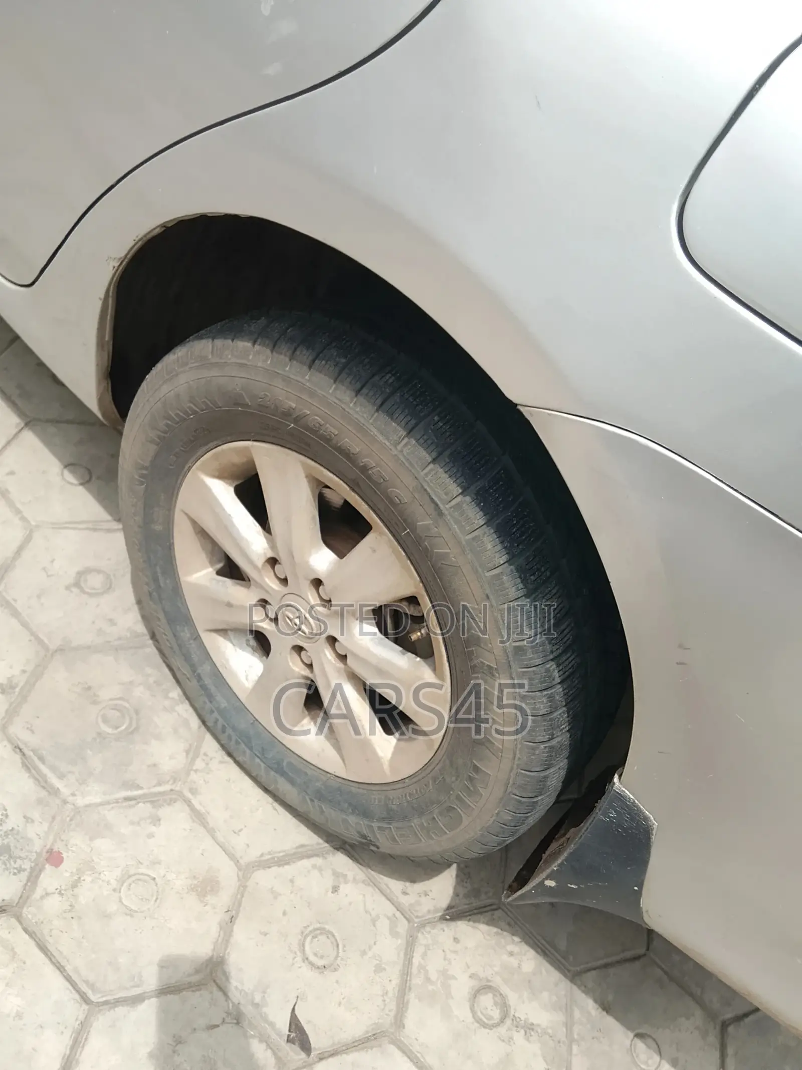 Toyota Corolla 2011 Silver