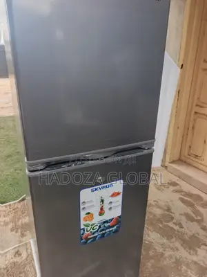 SkyRun BCD-198 Fridge – Functional Cooling for Families