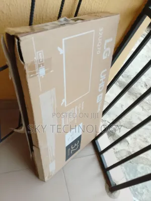 Original LG 32" Smart TV – Reliable Performance