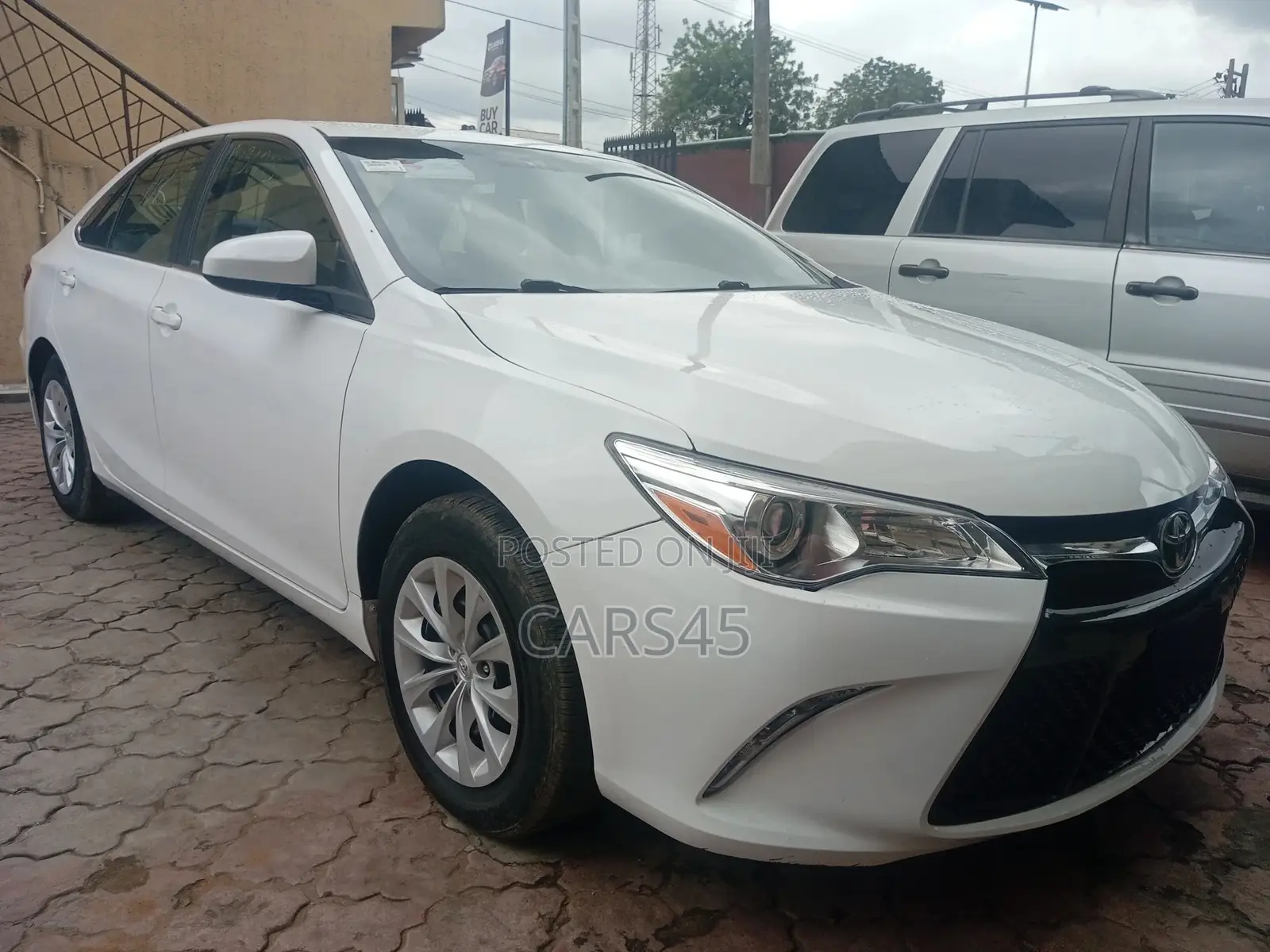 Toyota Camry 2016 White