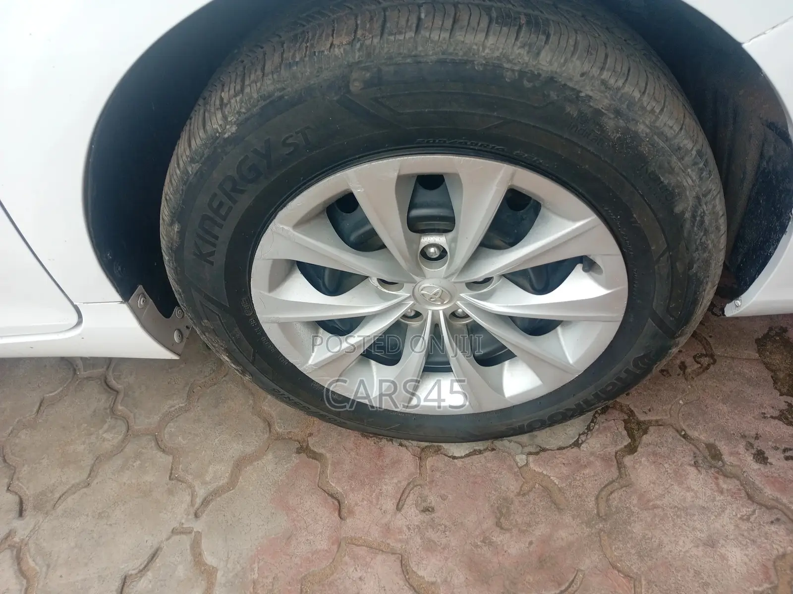 Toyota Camry 2016 White