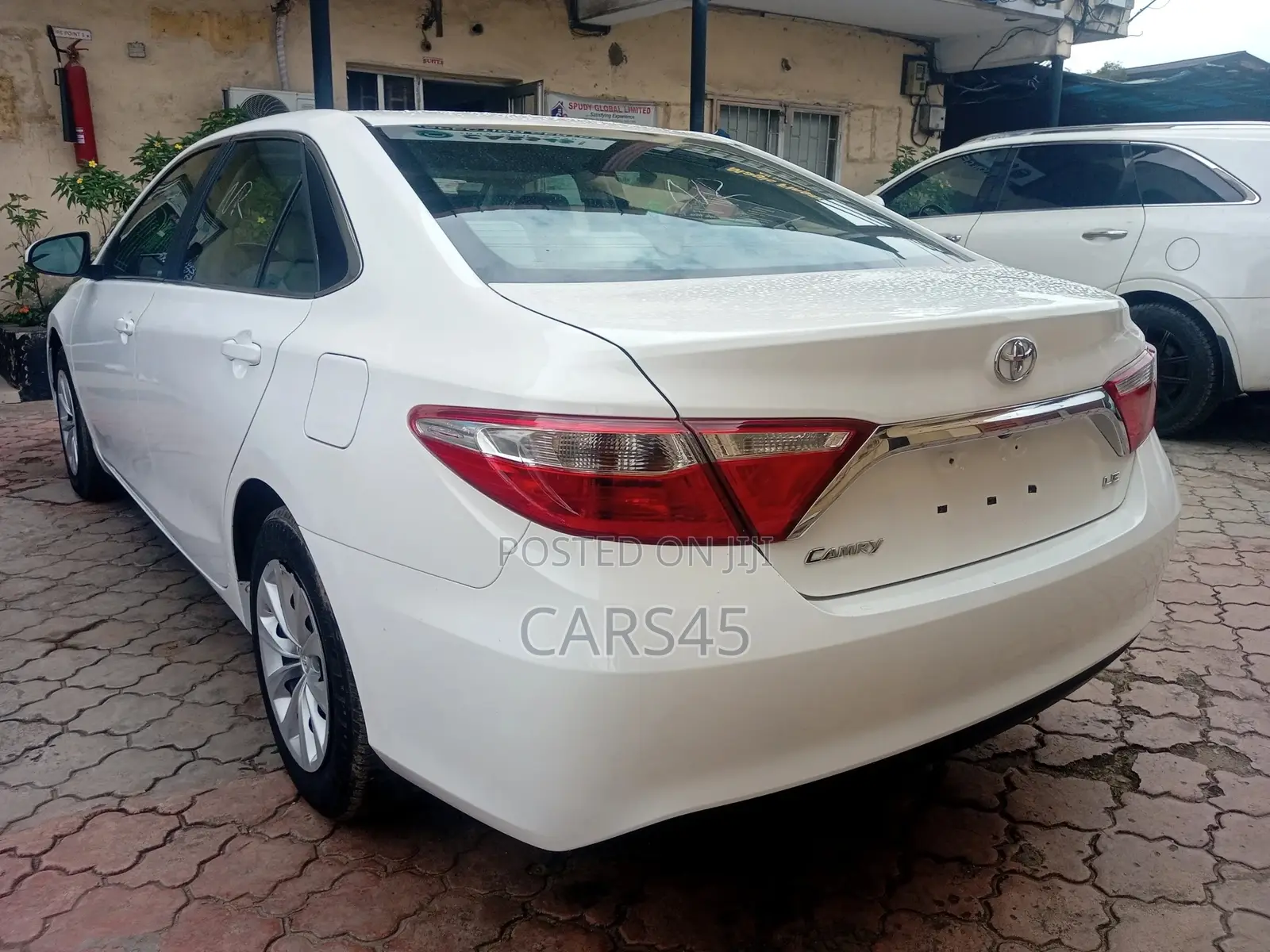 Toyota Camry 2016 White