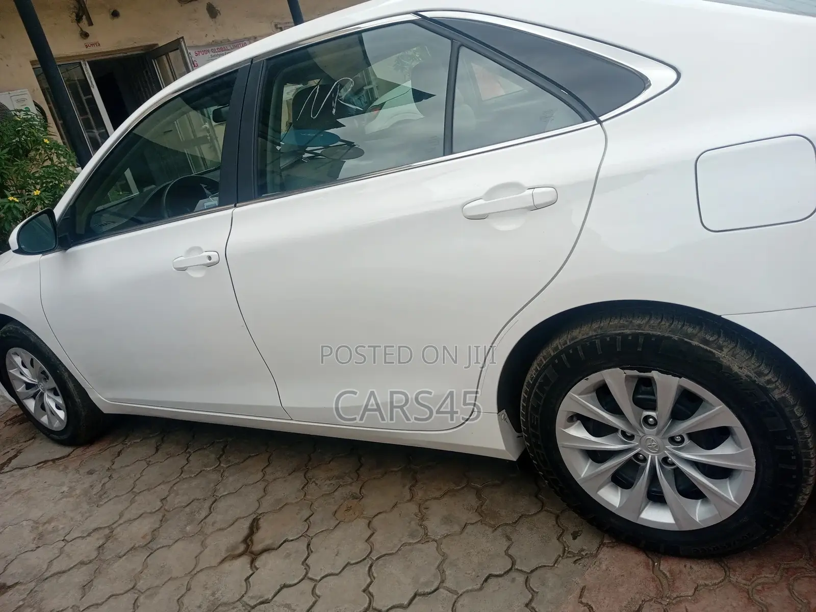 Toyota Camry 2016 White