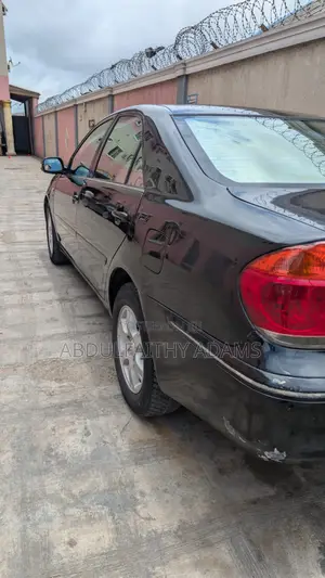 Toyota Camry LE 4dr Sedan (2.4L 4cyl 5A) 2005 Black