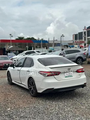 Toyota Camry 2019 White