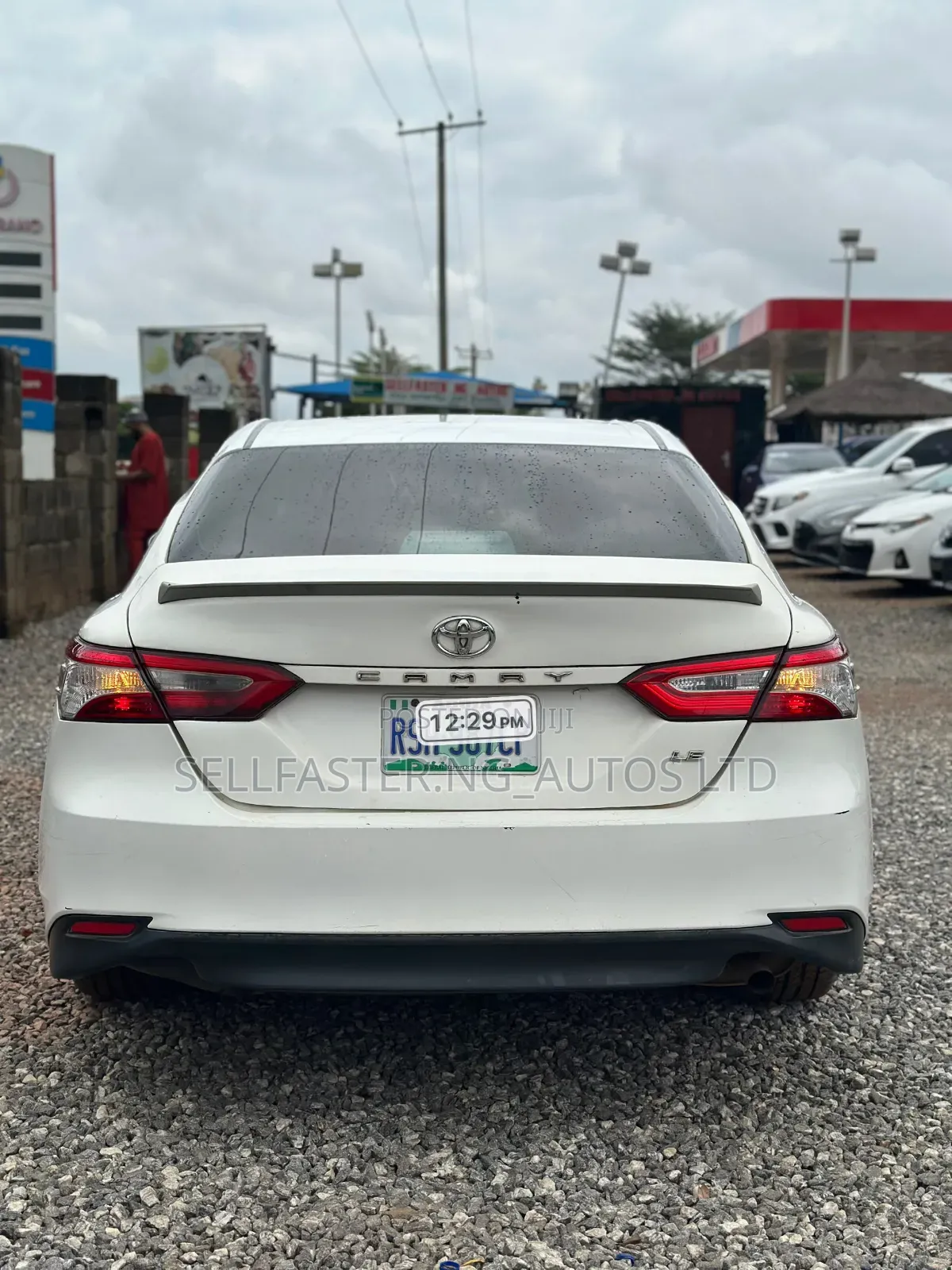 Toyota Camry 2019 White