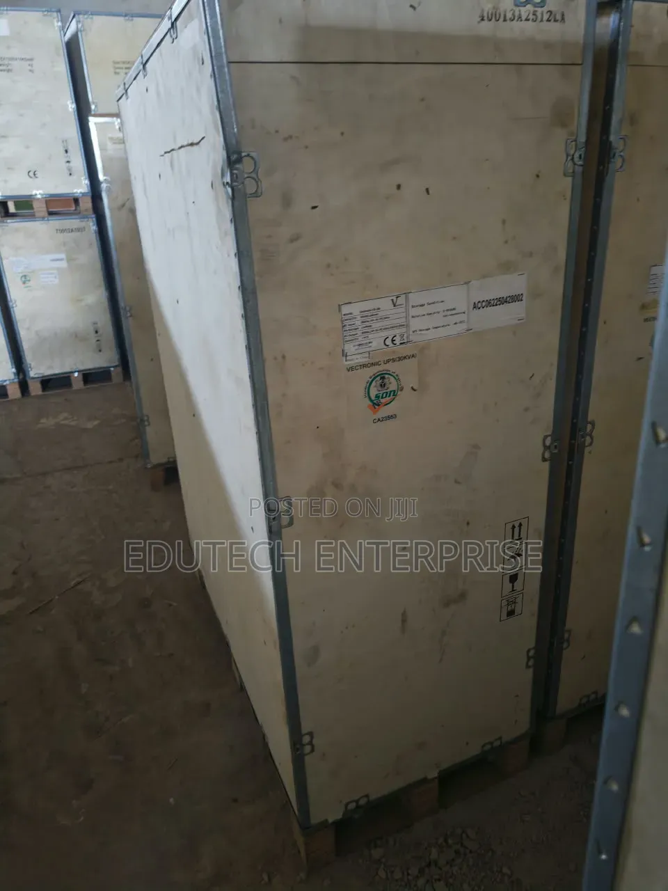 Vectronic 30kva 3phase Internal Battery Online Ups