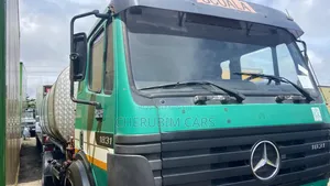Mercedes Benz 1831 Tanker 2000 Green