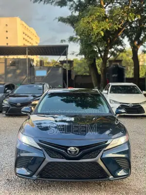 Toyota Camry XSE FWD (2.5L 4cyl 8AM) 2018 Black