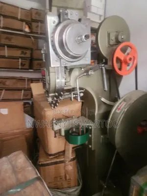 Industrial Reviting Machine