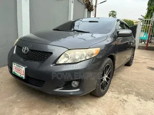 Toyota Corolla LE 4dr Sedan (1.8L 4cyl 4A) 2010 Gray