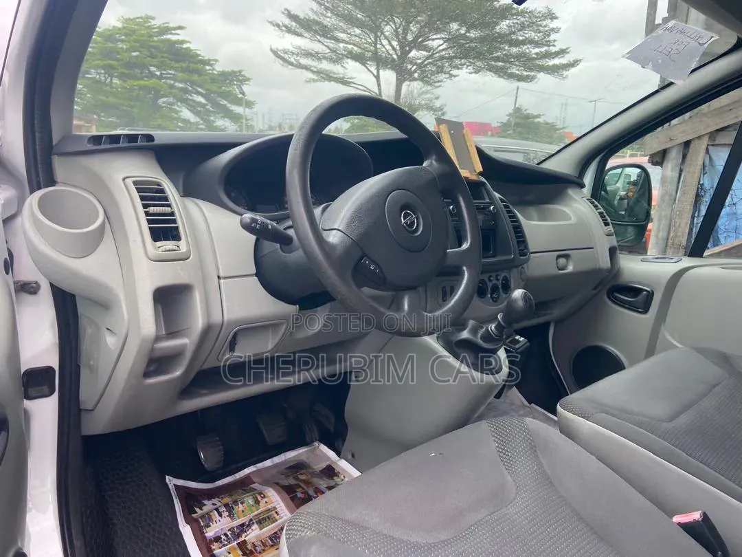Opel Vivaro 2014 White