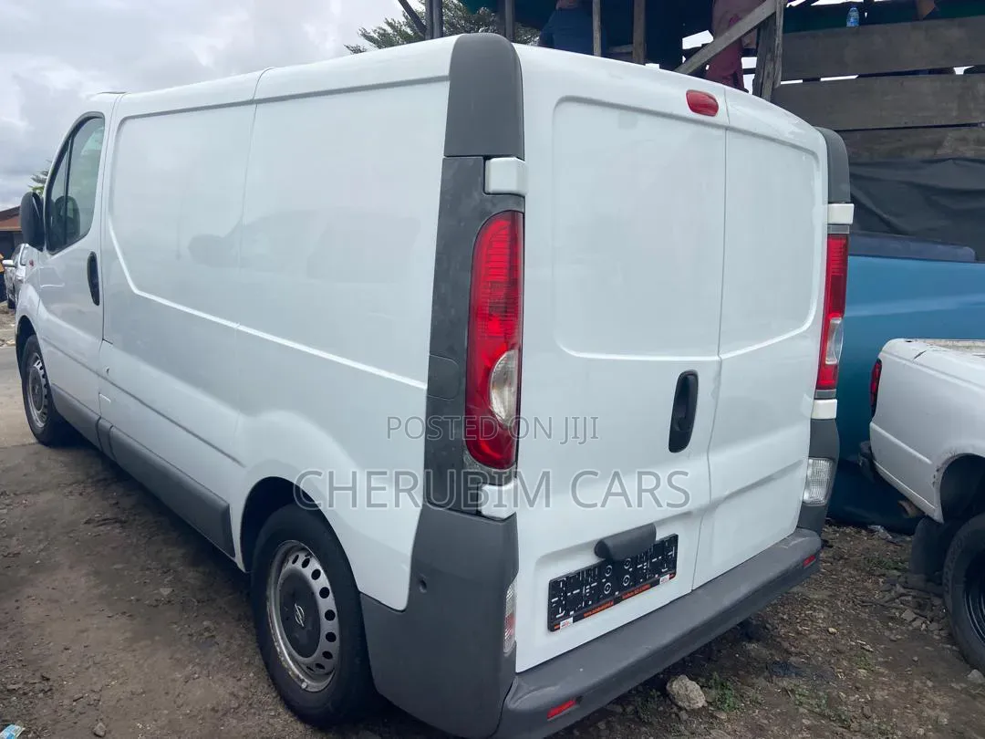 Opel Vivaro 2014 White