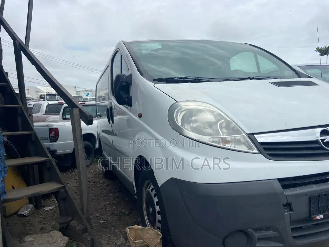 Opel Vivaro 2014 White