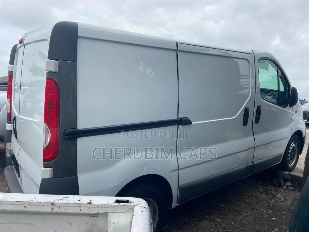 Opel Vivaro 2014 White