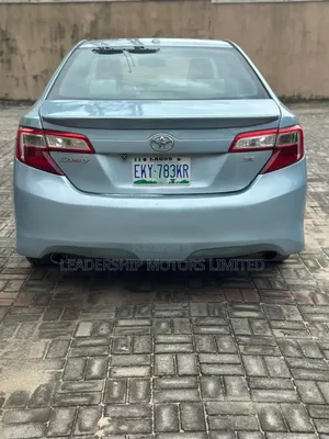 Toyota Camry SE V6 4dr Sedan (3.5L 6cyl 6A) 2013 Blue