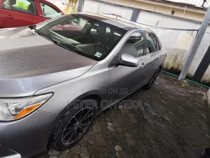 Toyota Camry 2017 Silver