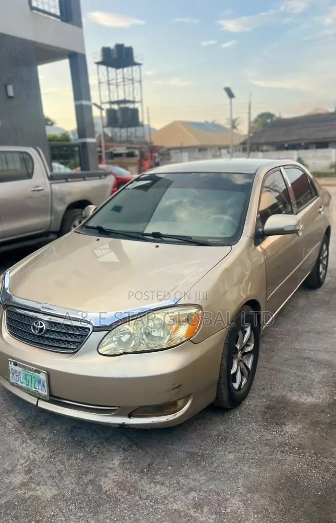 Toyota Corolla LE 2006 Gold