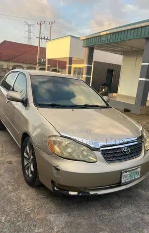 Toyota Corolla LE 2006 Gold