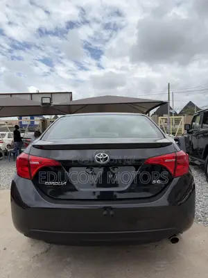 Toyota Corolla SE 4dr Sedan (1.8L 4cyl CVT) 2017 Black
