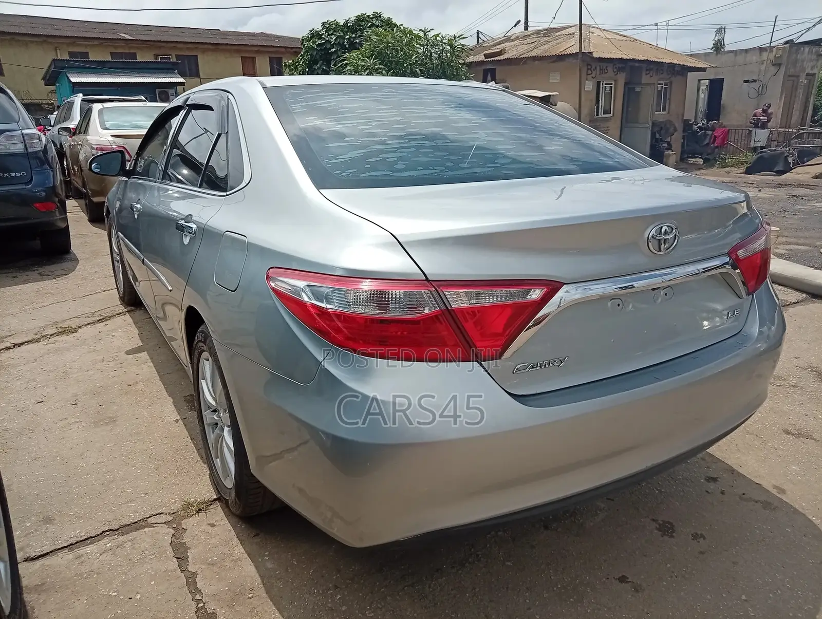 Toyota Camry 2015 Silver