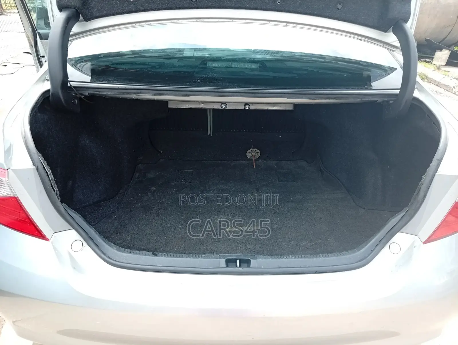 Toyota Camry 2015 Silver