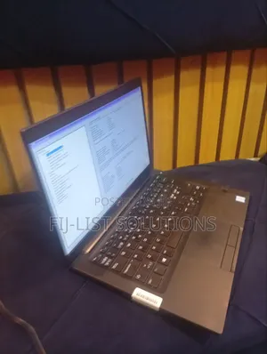Laptop Dell Latitude 7390 8GB Intel Core i5 SSD 256GB