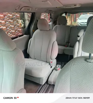 Toyota Sienna LE 7 Passenger 2011 Green