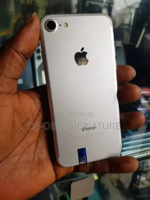 Apple iPhone 7 32 GB Silver