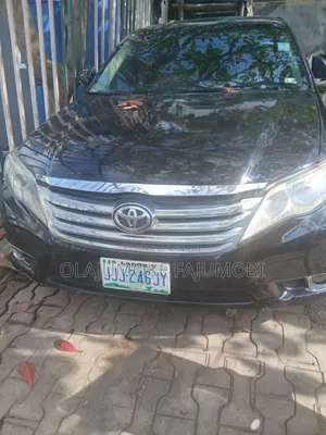 Toyota Avalon 2010 Black