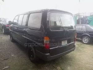 Toyota HiAce 1994 Green