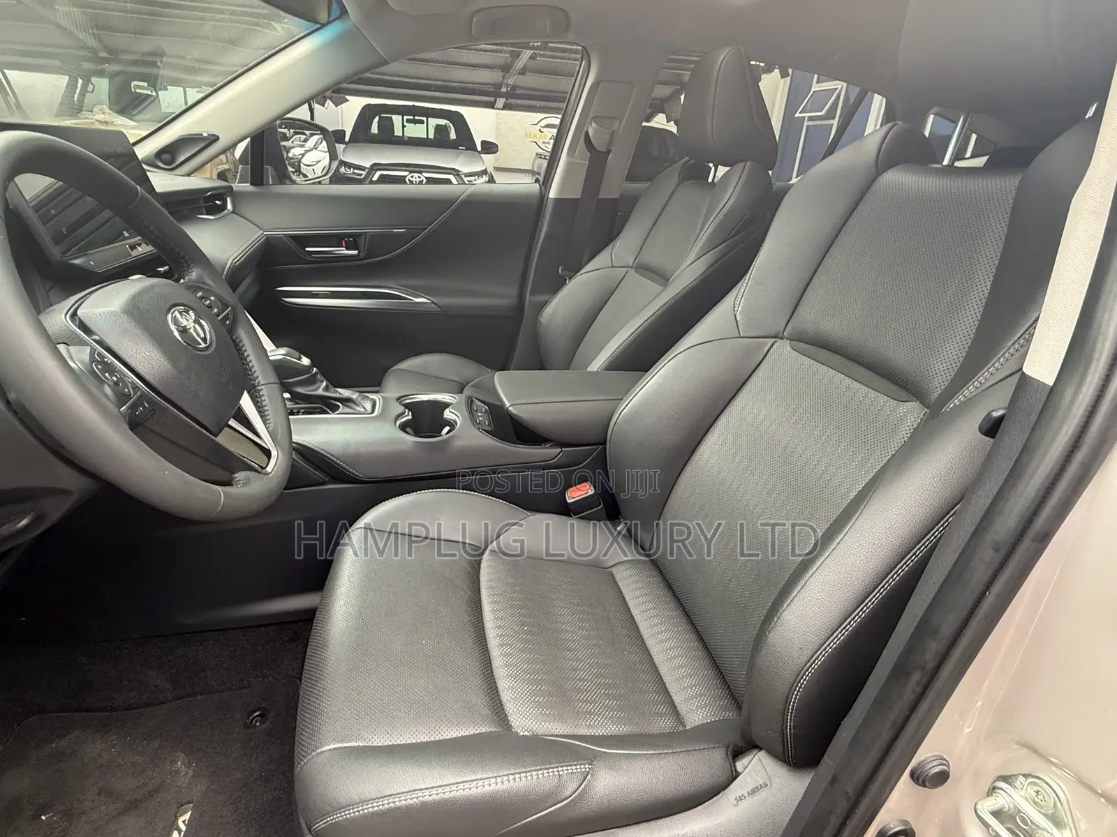 New Toyota Venza 2025 Silver