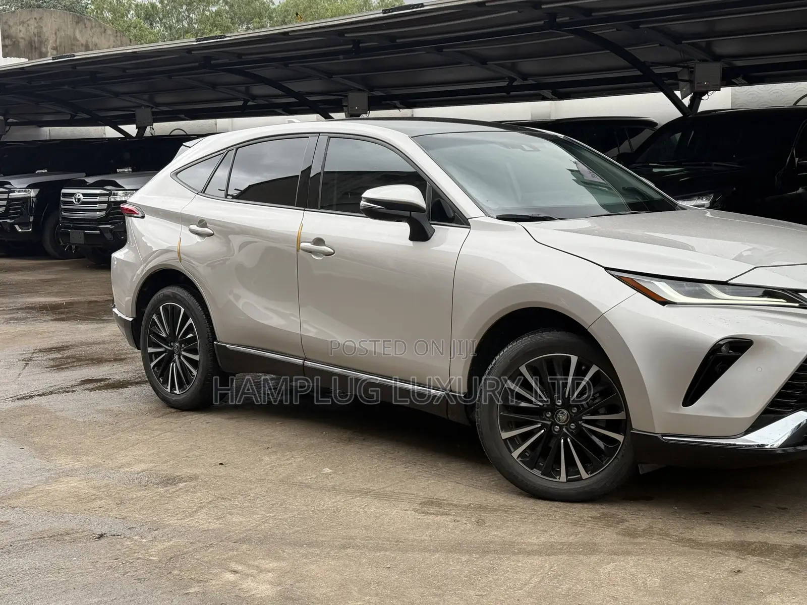 New Toyota Venza 2025 Silver