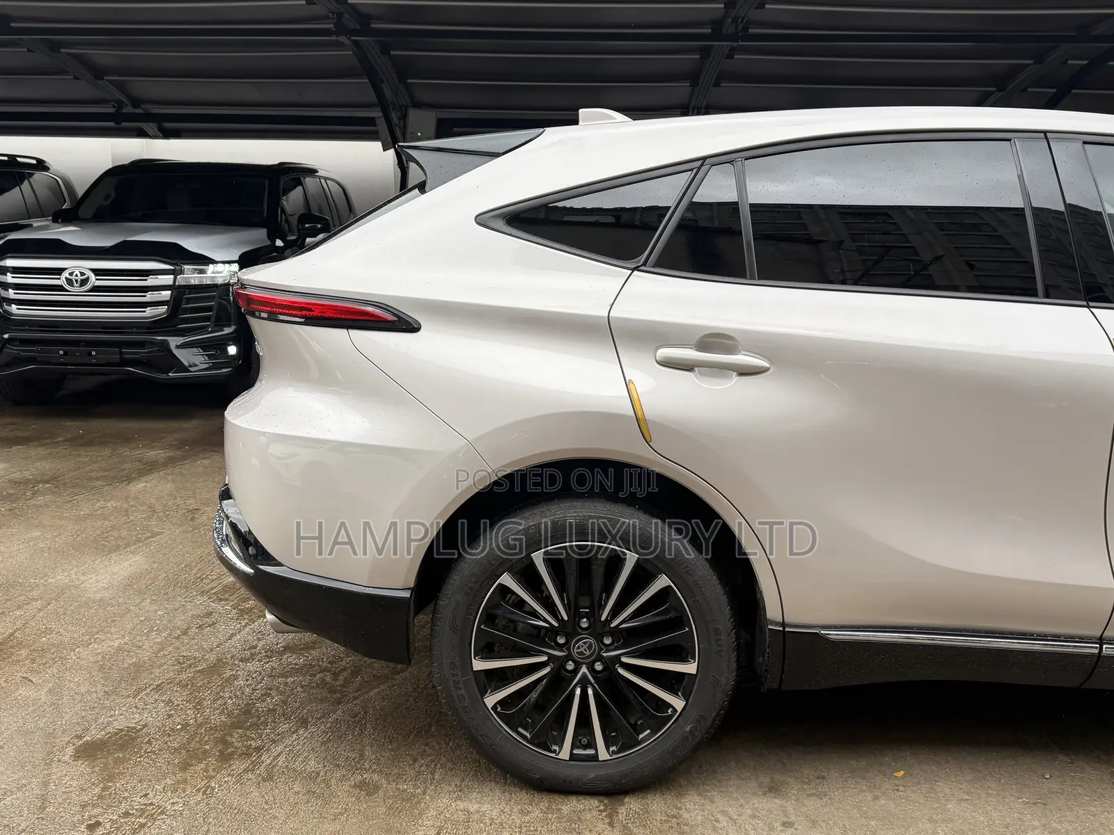 New Toyota Venza 2025 Silver