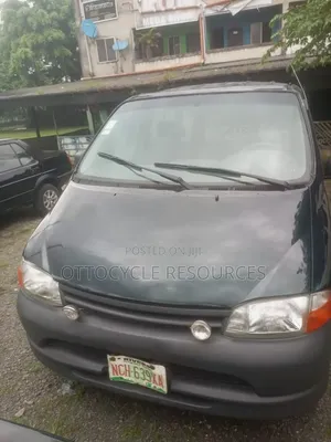 Toyota HiAce 1994 Green