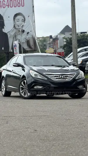 Hyundai Sonata Limited 2.0T Sedan (2.0L 4cyl 6A) 2013 Black