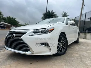 Lexus ES 350 FWD 2016 White