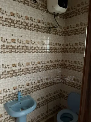 4bdrm Duplex in Jericho for rent