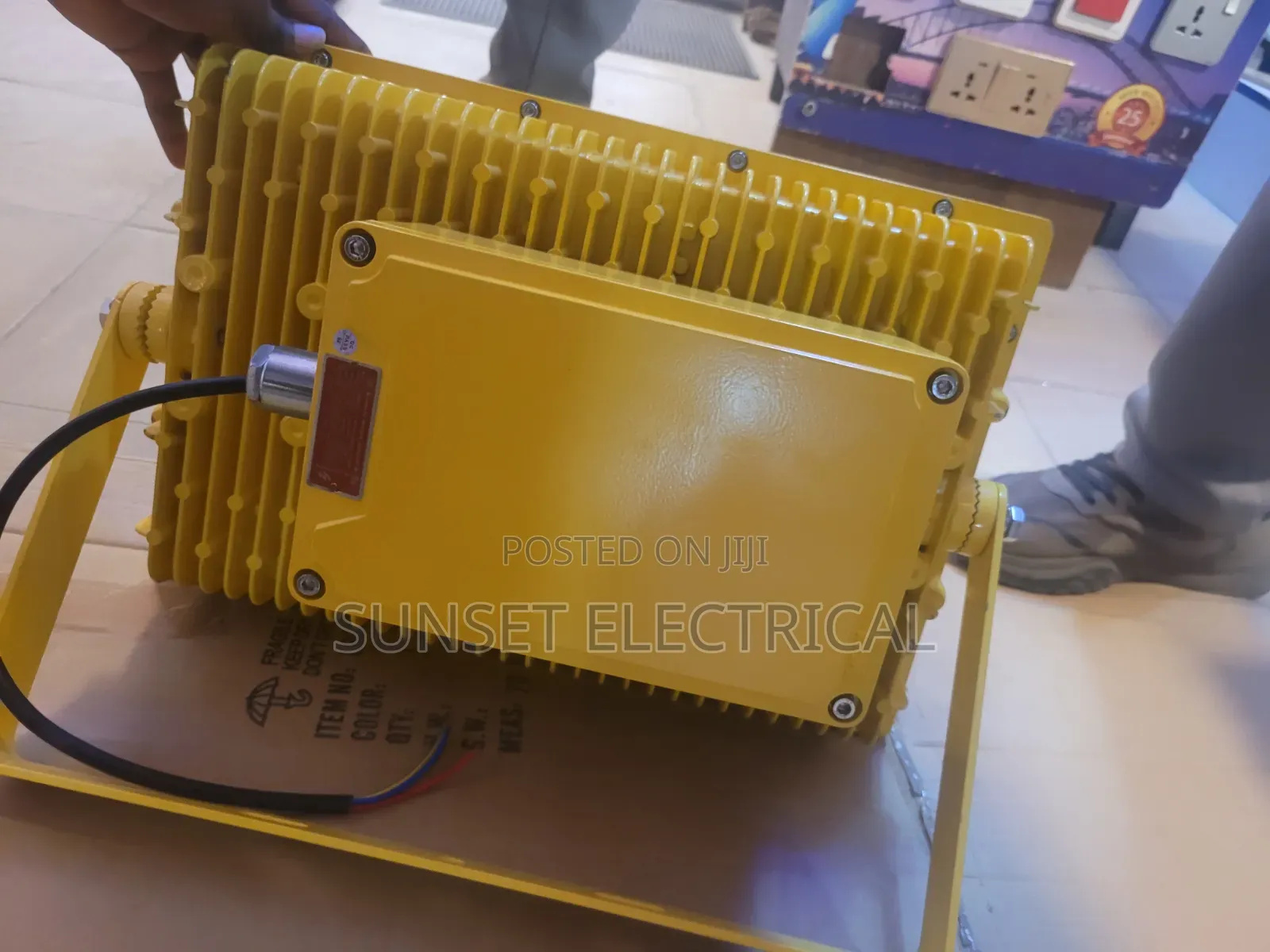 Ex 200w Flood Light Yellow Body