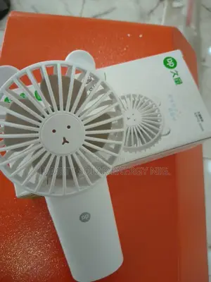 Lightweight Personal Cooling Fan With Rechargeable Lithium Battery