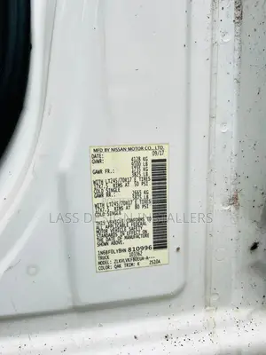 Nissan Caravan (Urvan) 2017 White