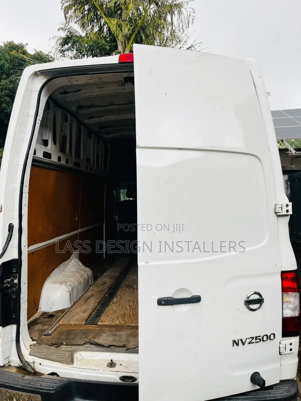 Nissan Caravan (Urvan) 2017 White