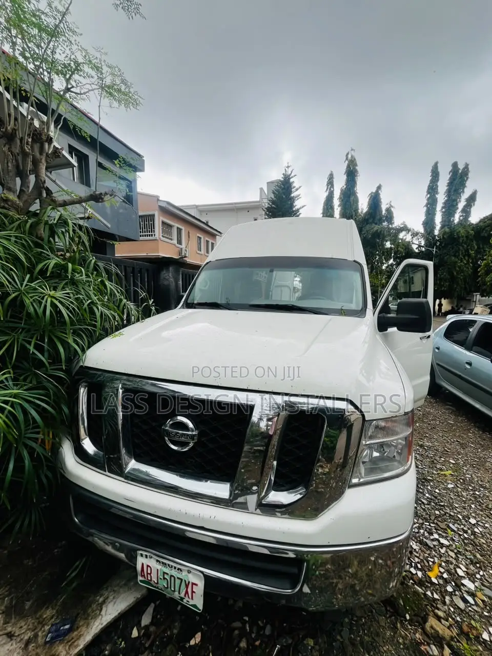 Nissan Caravan (Urvan) 2017 White