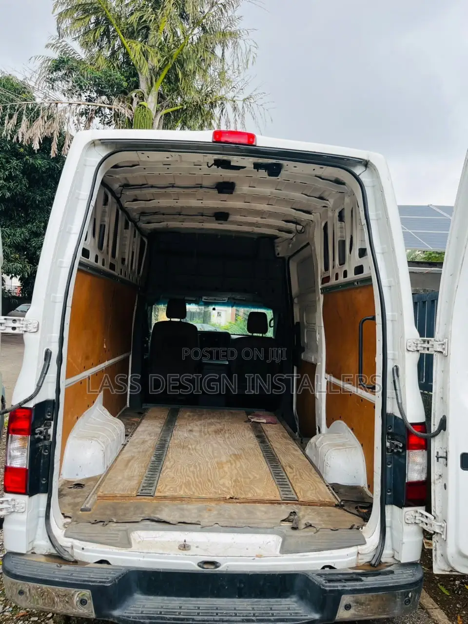 Nissan Caravan (Urvan) 2017 White