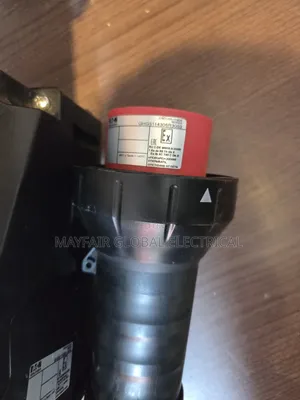 Eaton Crouse-Hinds Series CEAG Explosion-Proof Plug and Socket Device