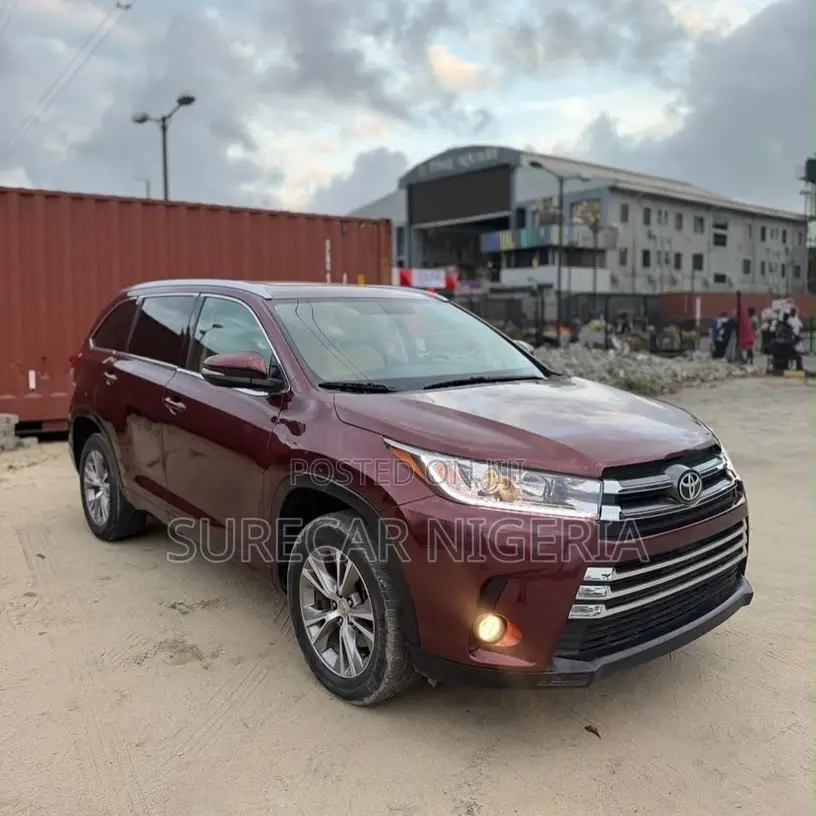 Toyota Highlander 2015 Red