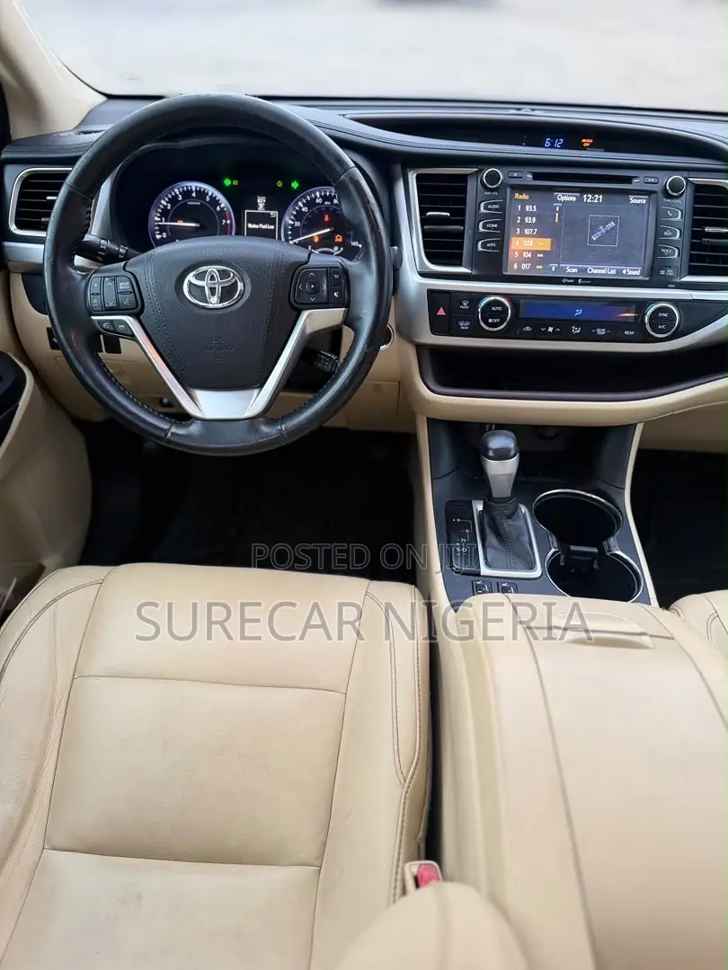Toyota Highlander 2015 Red